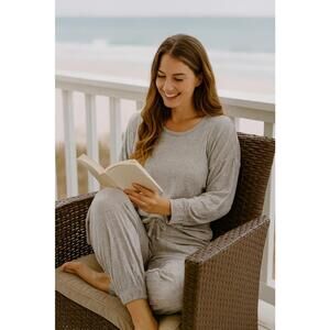 Women's Barefoot Dreams Gray Long Sleeve Lounge Set with Drawstring Waist Large